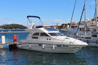 Sealine F33